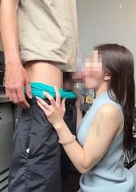 Fc2ppv FC2PPV-4513389 First shooting Training I met up with a girl I had become friends with at a cafe for lunch, and she let me into the shop without telling the owner and let me do it. I might delete the entire story before the owner finds out. I don’t know First shooting Training If you meet a girl who became friends at a café at lunch, the owner secretly let me in the store and let me do it.